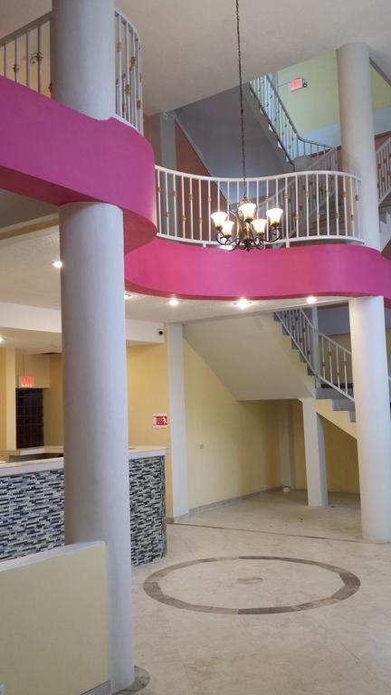 Maya Bella Downtown Hotel Сан Игнасио Екстериор снимка