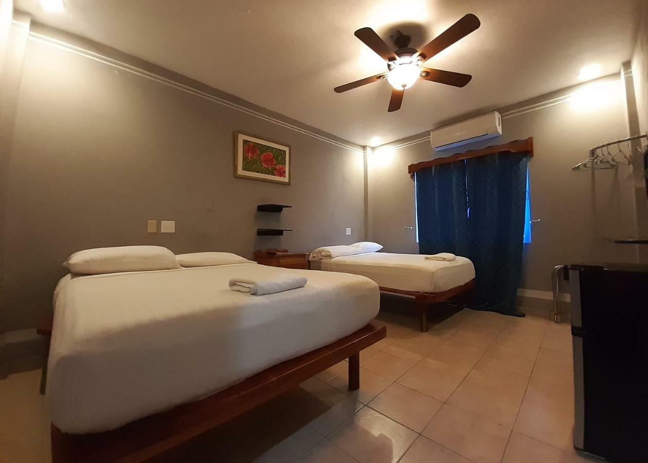 Maya Bella Downtown Hotel Сан Игнасио Екстериор снимка