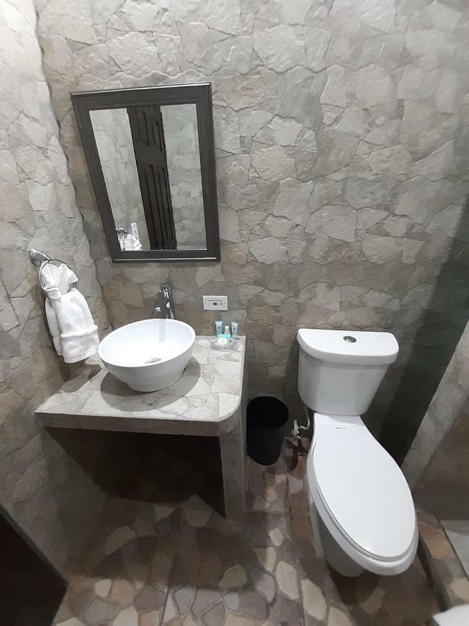 Maya Bella Downtown Hotel Сан Игнасио Екстериор снимка