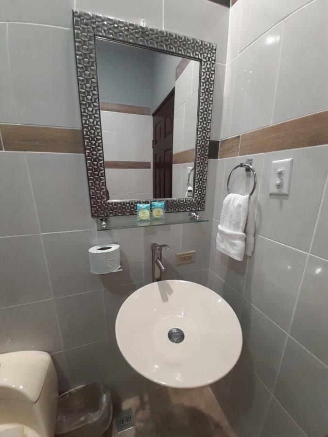 Maya Bella Downtown Hotel Сан Игнасио Екстериор снимка