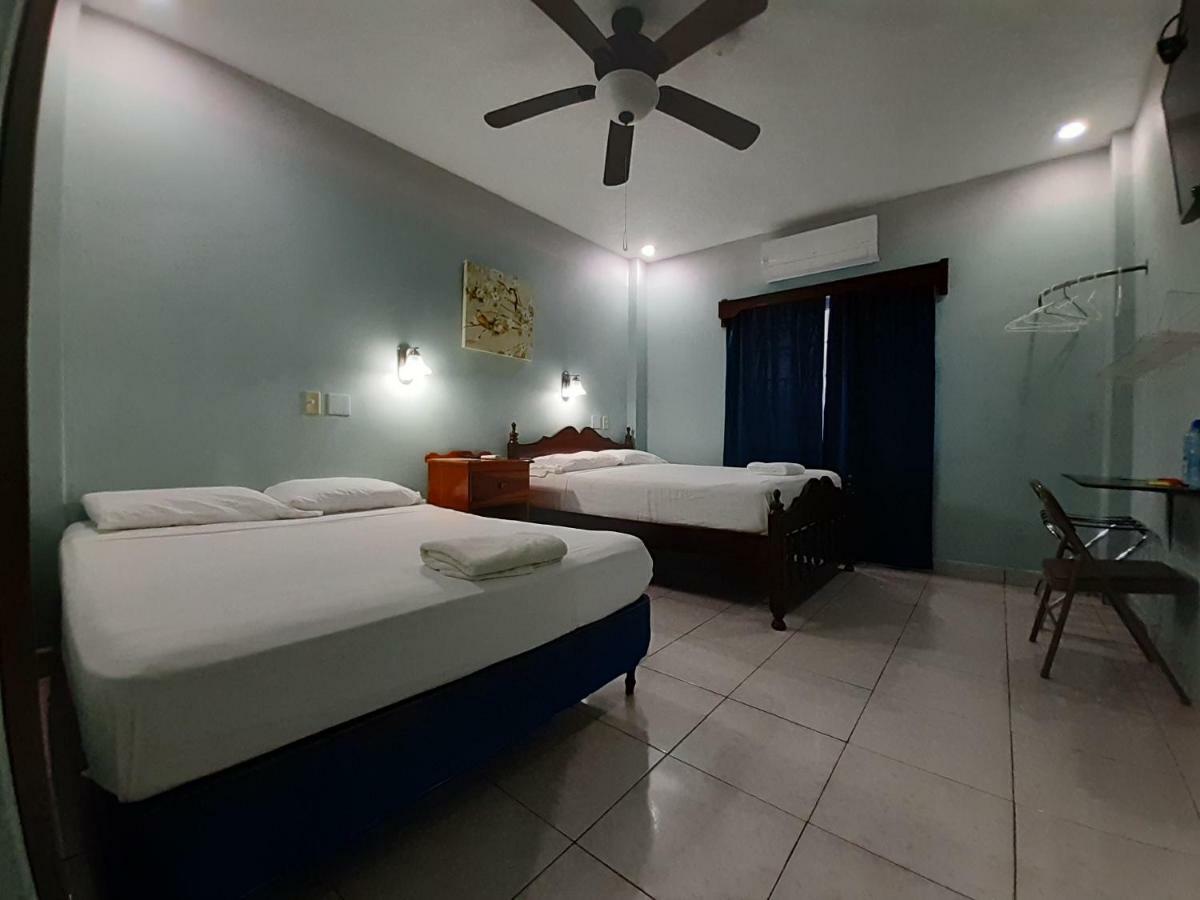 Maya Bella Downtown Hotel Сан Игнасио Екстериор снимка