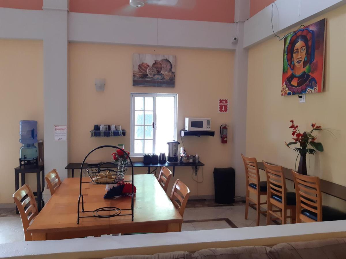 Maya Bella Downtown Hotel Сан Игнасио Екстериор снимка